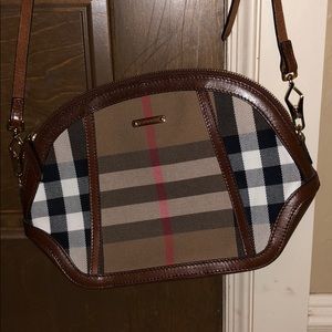 Burberry cross body purse